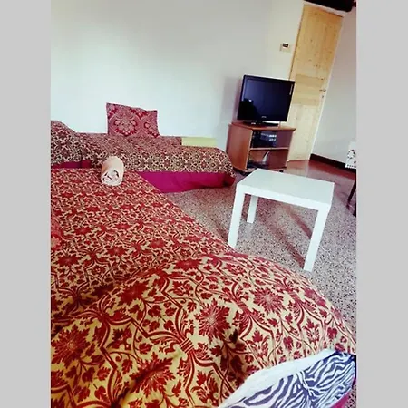 Large 3 Flat Rialto Apartment