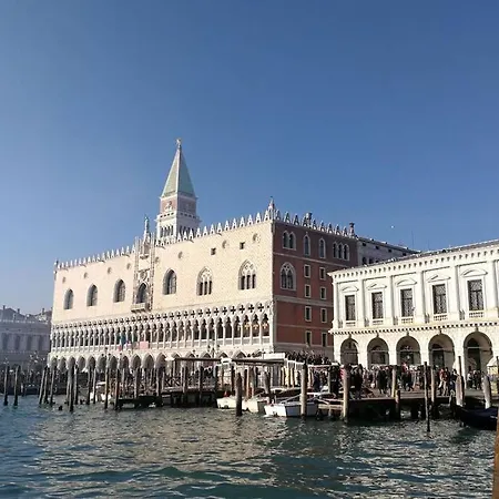 Venezianischer Palazzo Mit Kostenlosen Wlan Naehe Markusplatz Apartment *