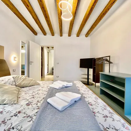 Ξενοδοχείο με διαμερίσματα House New Wi Fi Island Βενετία