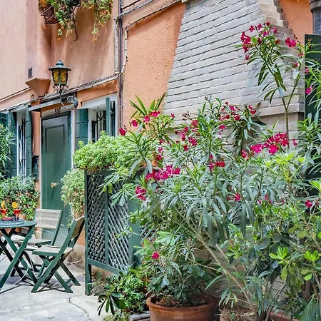 Appartamento Lo Squero 1 The Secret Courtyard In Dorsoduro *