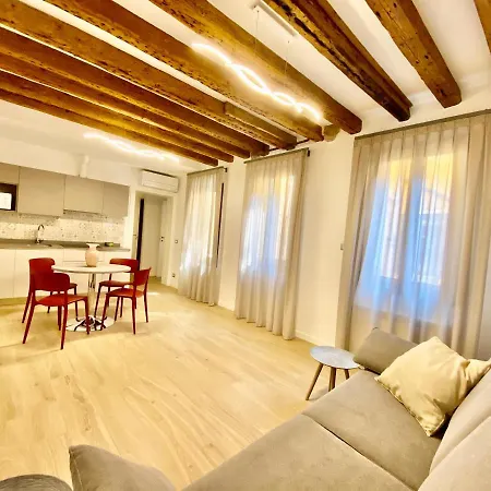 Apartahotel House New Wi Fi Island Venecia