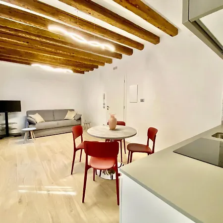 House New Wi Fi Island Ξενοδοχείο με διαμερίσματα *
