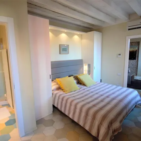 Apartment New And Spacious Venedig