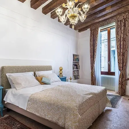 Cassiano Rialto Apartment