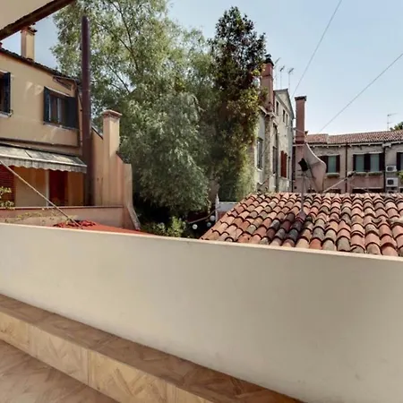 Apartment Traditional With Terrace Venice