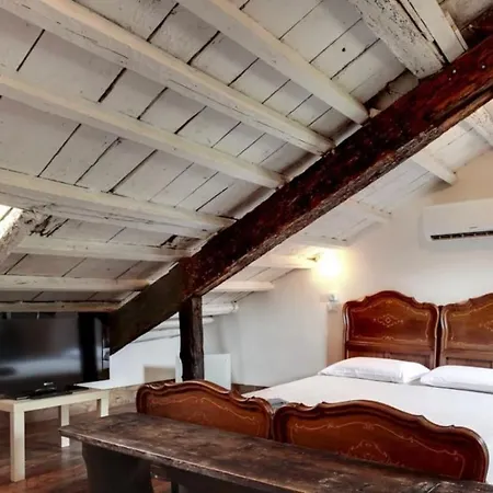 Traditional With Terrace Apartment
