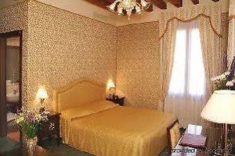 Ca' D'oro - Wenice Deep Culture Hotel Venice