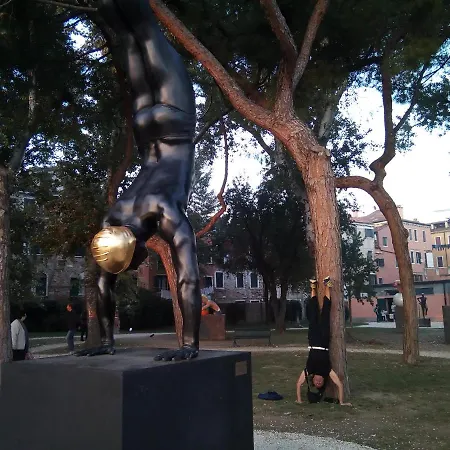 Alojamento de Acomodação e Pequeno-almoço Biennale *