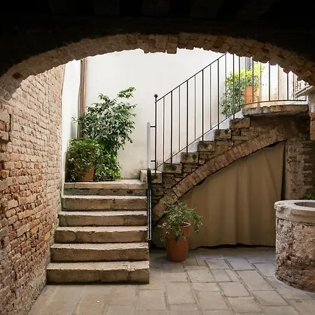 Ca' San Giorgio Bed & Breakfast