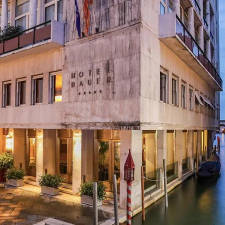 Bauer Il Palazzo Szálloda