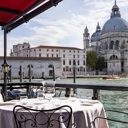 Szálloda Bauer Il Palazzo 5*
