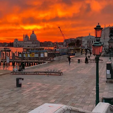 Appartamento Wow 5 Min From San Marco