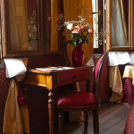 Ca' Morosini 1 & 2 Guest house