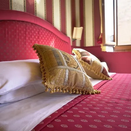 Ca' Morosini 1 & 2 Guest house 2*