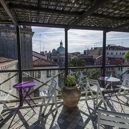 Ai Due Fanali Adults Only 3*