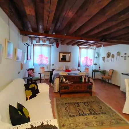 Apartment Ai Leoni Venice