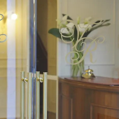 Rosa Hotel 2*
