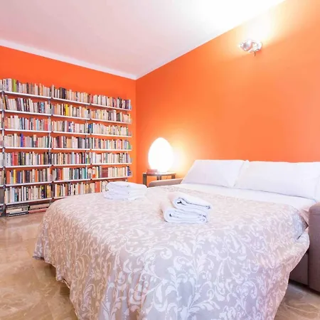 Apartment Art Painting With Canal View Venice