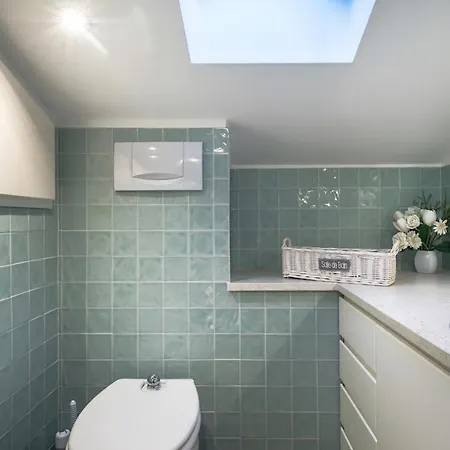 Mansardina - 1 Min From Accademia - Duplex Stylish And Cosy Apartment