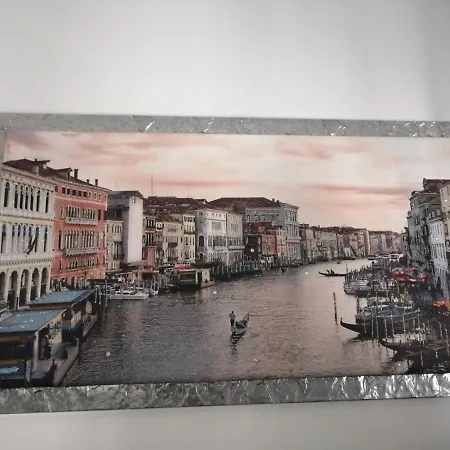 Venice Sweet Home *