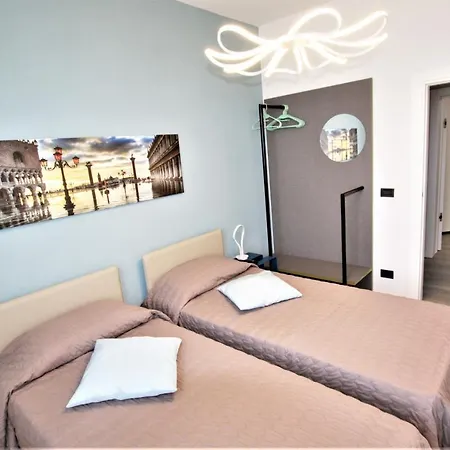 Ca' Monica Panoramic-canal View, Biennale Apartment *