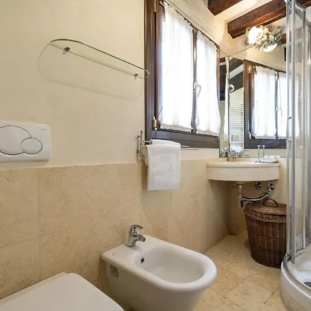 Gondola Luxury - Campo Santi Filippo E Giacomo By Wonderful Italy * Venice