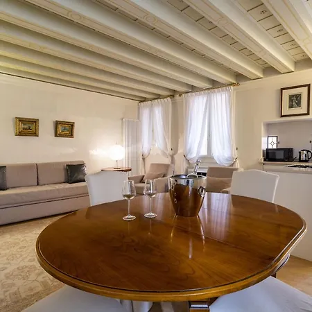 Gondola Luxury - Campo Santi Filippo E Giacomo By Wonderful Italy Apartment Venice