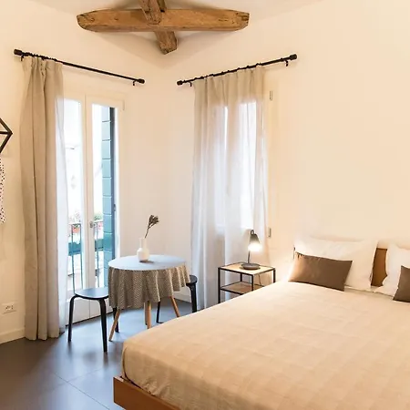 Guest house Hinc Domus - Historical Center