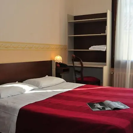 Sant'anna Otel *