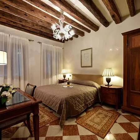 Guest house Anzolo Palace - &