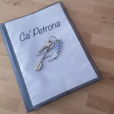 Ca' Petrona Apartment