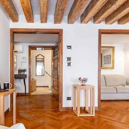 Cool Flat M0270429267 * Venice