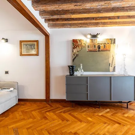 Cool Flat M0270429267 * Venice