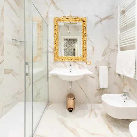 La Veneziana Boutique Венеция