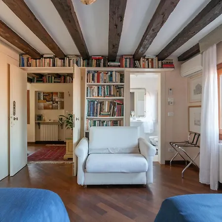 公寓 Penthouse With Rooftop Terrace And 360 Views Of - Venice5th 威尼斯