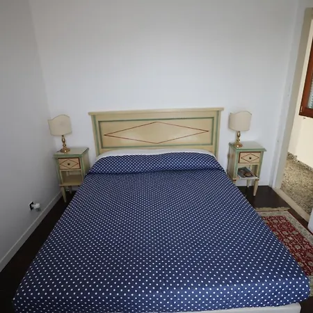 Guest house Lovely In 3*