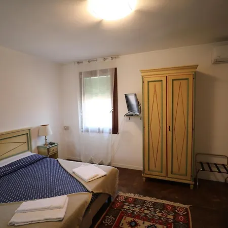 Guest house Lovely In Venice