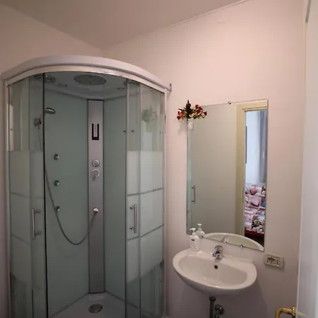 Guest house Lovely In 3*