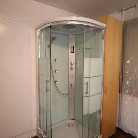Guest house Lovely In 3*
