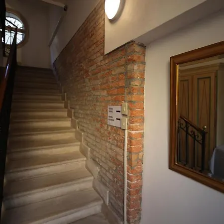 Guest house Lovely In Venice