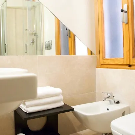 Anzolo Palace - & Guest house 2*