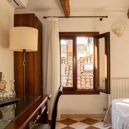 Anzolo Palace - & 2*