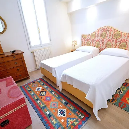 Apartment Rococo *