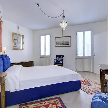 Apartment Rococo