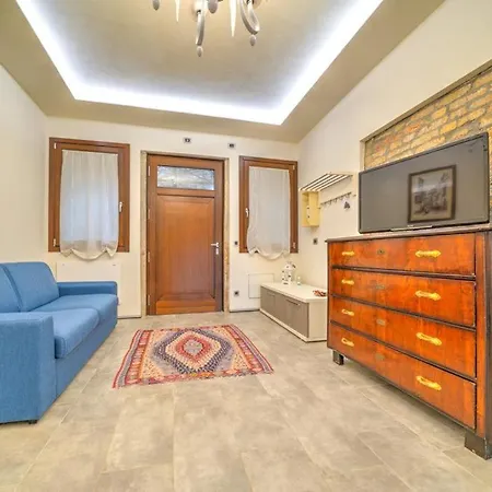 Al Pontile Apartment
