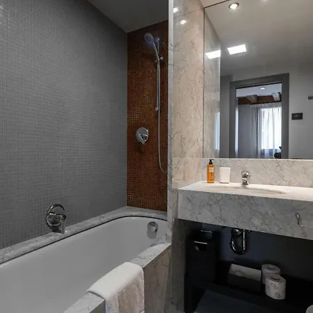 Ve.n.i.ce Cera San Moise Apartment Venedig