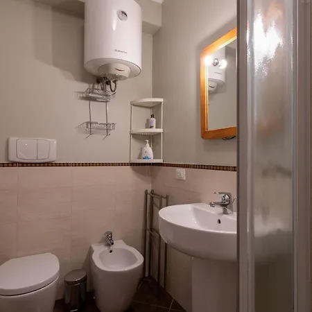 Lance With Lift, 2 Minutes Walk From The Train Station * Venice
