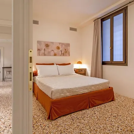 Sensale Apartment *