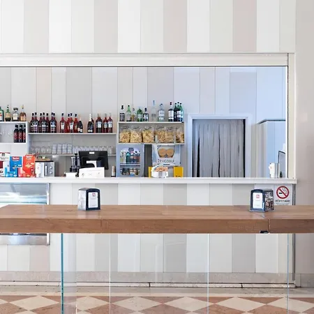Hotel Isola Di San Servolo - Centro 3*