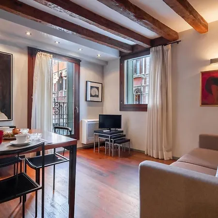 Ve.n.i.ce Cera San Moise Apartment Venedig